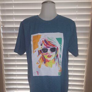 Taylor Swift Colorful Portrait T-Shirt Size M Greenish-Blue NWOT